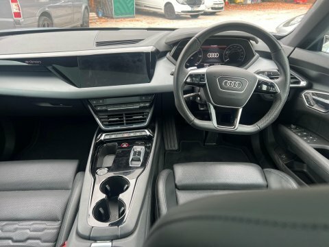 Audi E Tron GT 93.4Kwh Quattro NL22UVE Grey #5