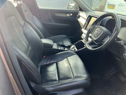 Volvo XC40 T3 Inscription FV70OPE Grey #3