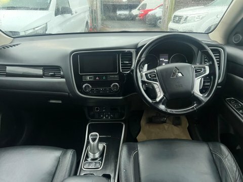 Mitsubishi Outlander 2.0H 12Kwh 4H WM67WDY Red #5