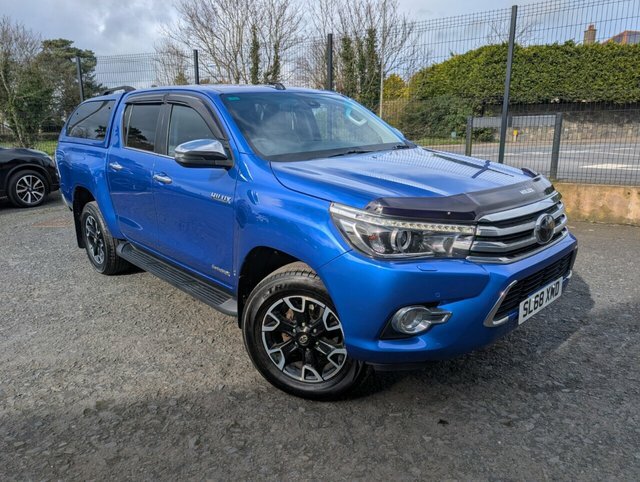 Toyota HILUX 2.4 D-4d Invincible X Pickup Double Cab Blue