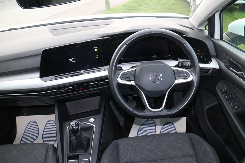 Volkswagen Golf Life Tdi White #6
