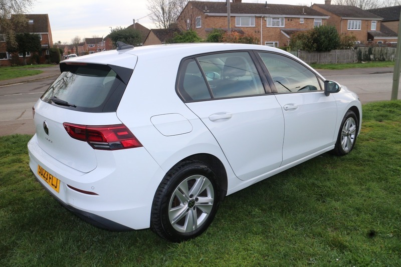 Volkswagen Golf Life Tdi White #4