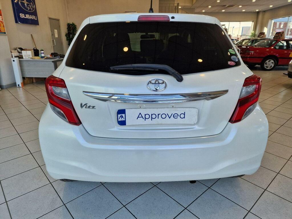 Toyota Vitz Hatchback 1.3 201414 White #6