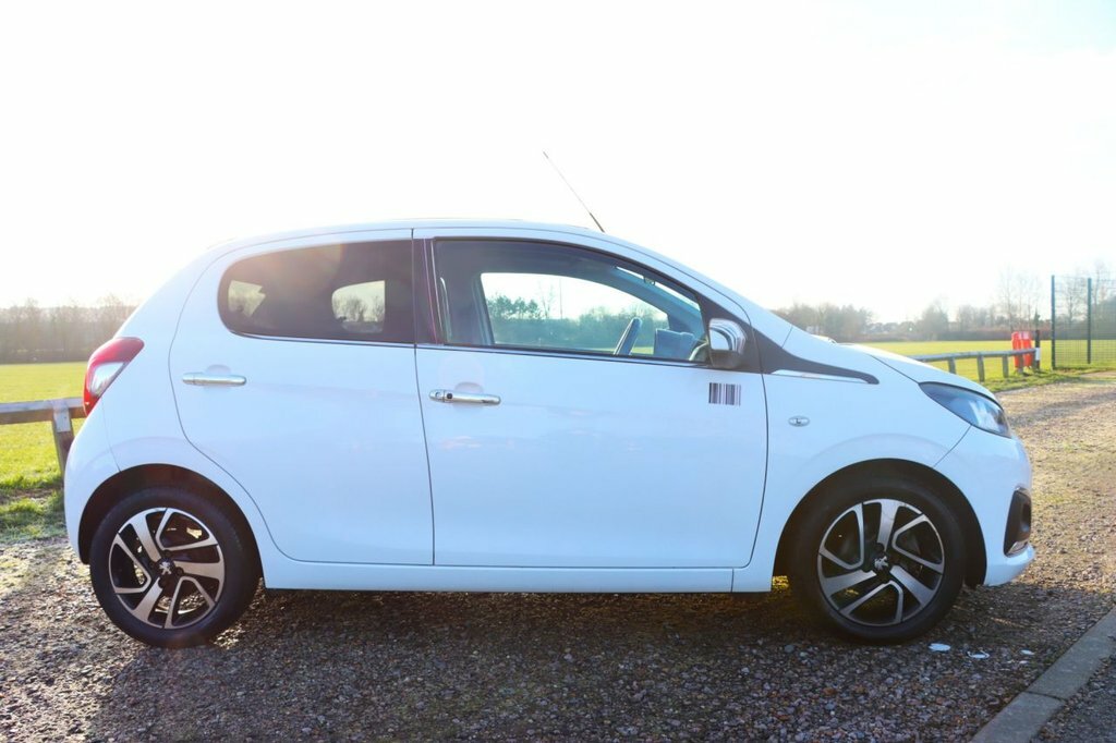 Peugeot 108 1.2L Allure AF64XKT White #4