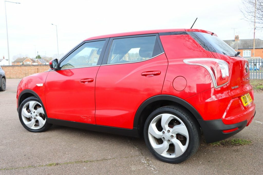 SsangYong Tivoli 1.6L Ex Red #4