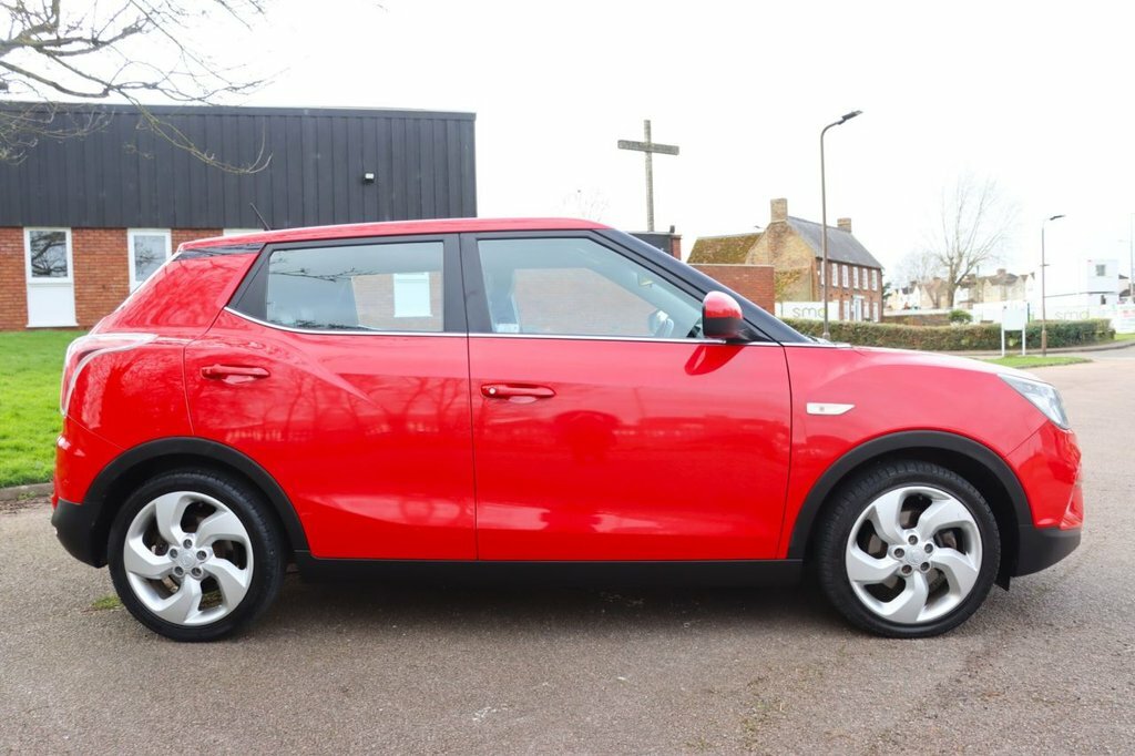 SsangYong Tivoli 1.6L Ex Red #5