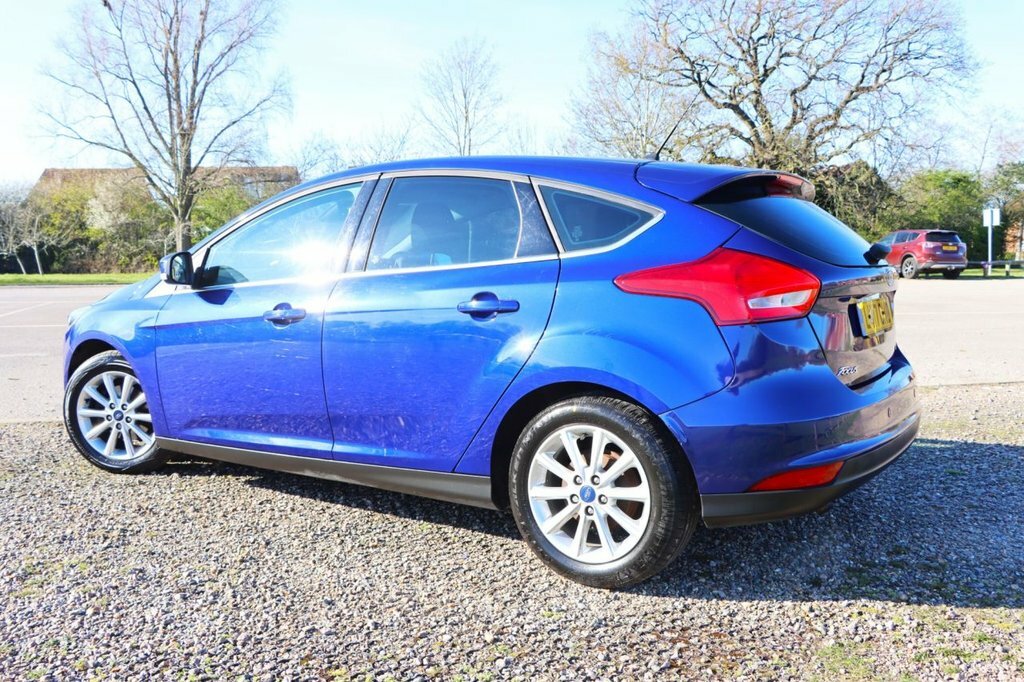 Ford Focus 1L Titanium LN17CHD Blue #4