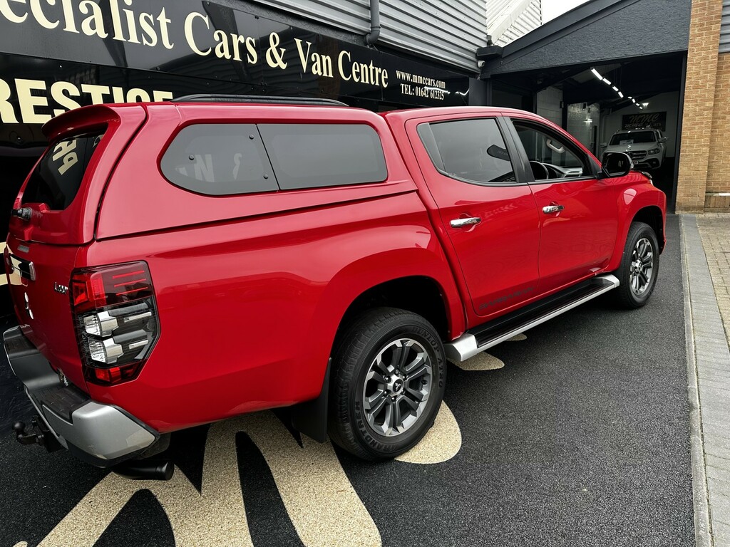 Mitsubishi L200 Pickup 2.2 Di-d Dc Barbarian 202121 YP21XYG Red #3