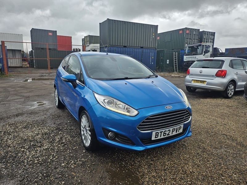 Ford Fiesta Titanium Blue