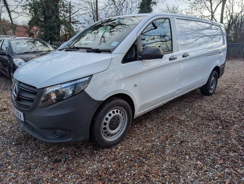 Mercedes-Benz Vito 116 Progressive L3 KR71HXA White #3
