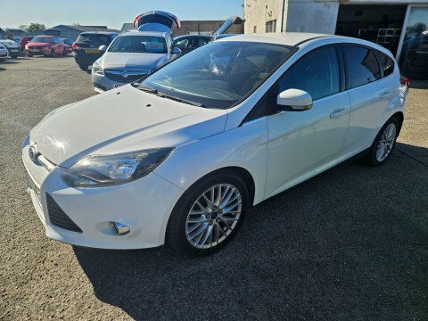Ford Focus 1.0T Ecoboost Zetec SH14XCW White #5