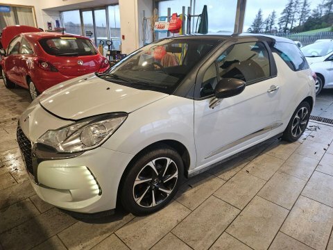 DS DS 3 1.2 Puretech Elegance MV66CKE White #2