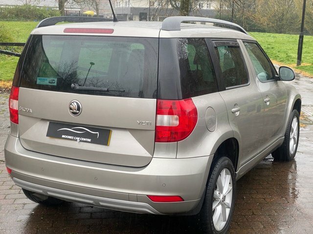 Skoda Yeti 1.2 Tsi Se Suv HY65FLW Beige #5