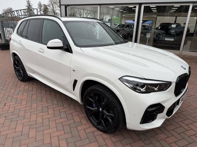 BMW X5 X-drive 30D M-sport - 2022 22 SW22TDX White #3