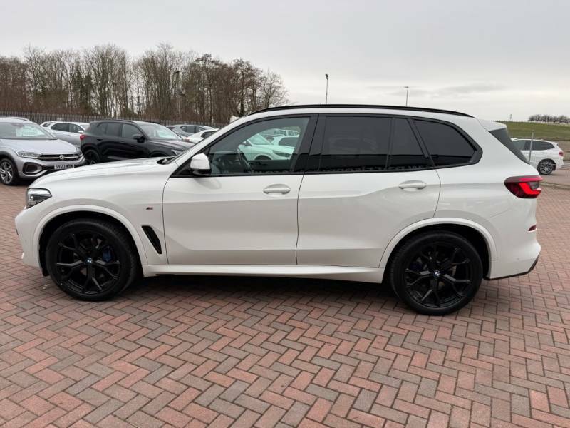 BMW X5 X-drive 30D M-sport - 2022 22 SW22TDX White #6