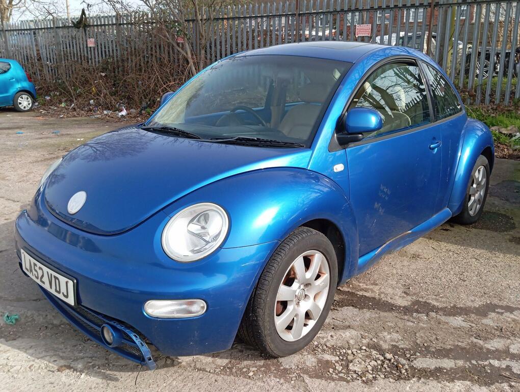 Volkswagen Beetle 2002 51 2.3 Red #3