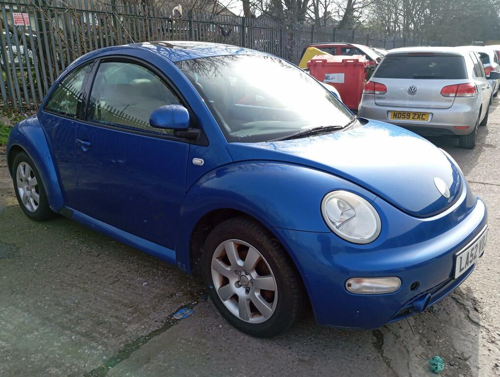 Volkswagen Beetle 2002 51 2.3 Red #1