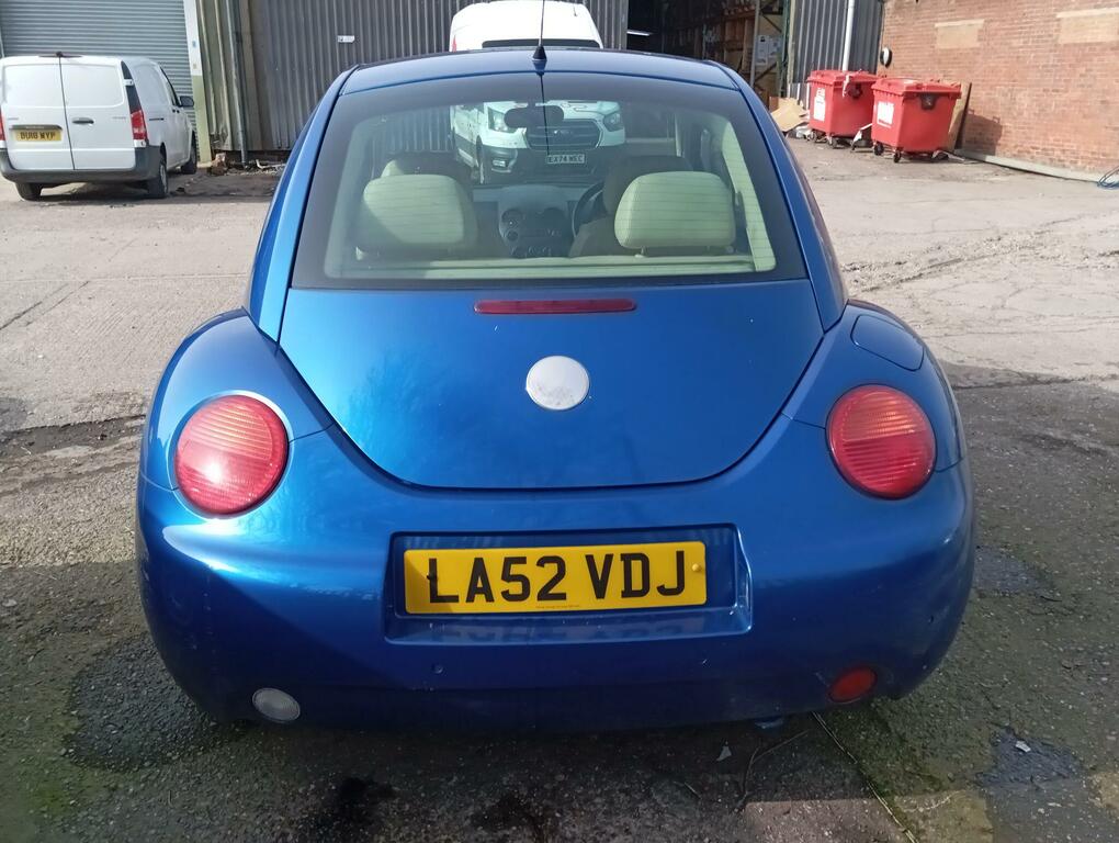 Volkswagen Beetle 2002 51 2.3 Red #5