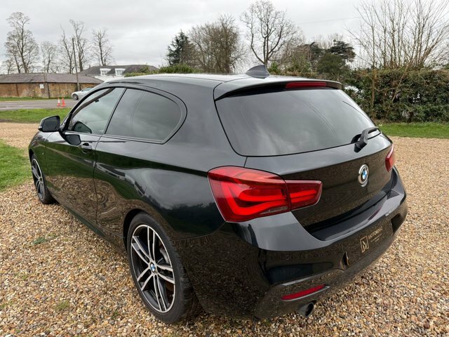 BMW 1 Series Petrol YF67DVV Black #6
