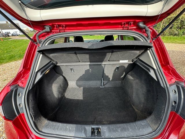 Nissan Pulsar 1.2 Dig-t Tekna Hatchback Xtron Euro 6  #16