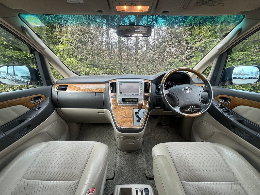 Toyota Alphard Mpv LF07UBD Black #2