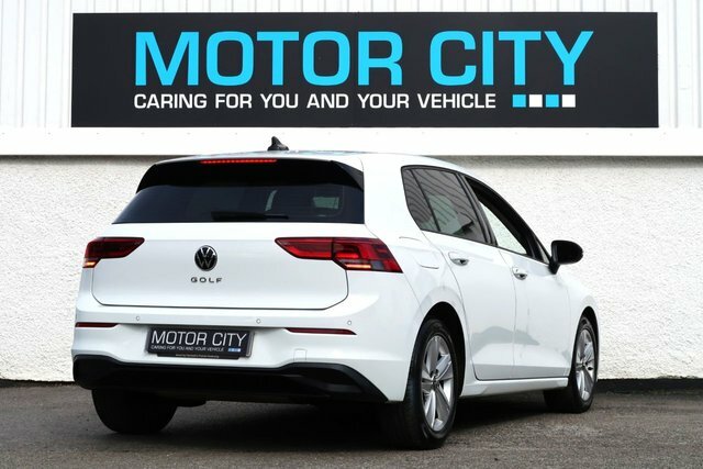 Volkswagen Golf 1.5 Tsi Life Hatchback Euro 6 S HK22KCF White #3