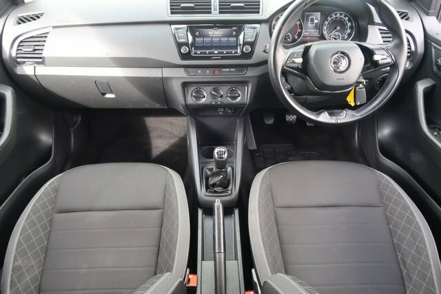 Skoda Fabia 1.0 Se Hatchback Euro 6 S S 6 GL70OXT Blue #2