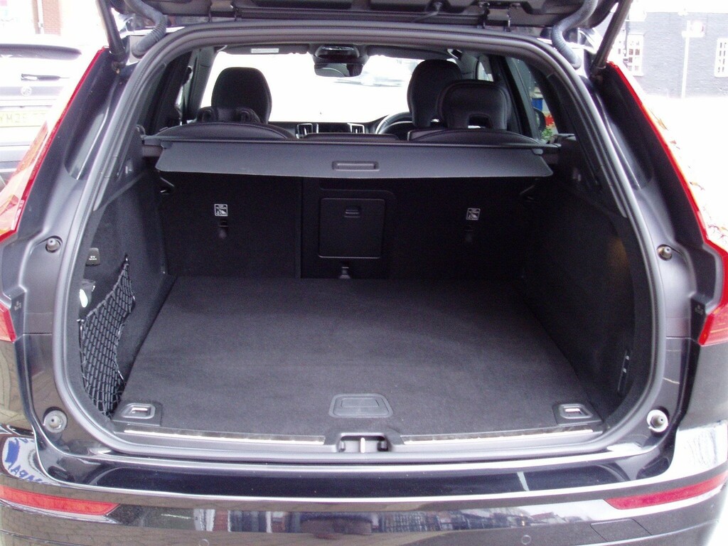 Volvo XC60 2.0H T8 Twin Engine Recharge 11.6Kwh R-design Pro #4