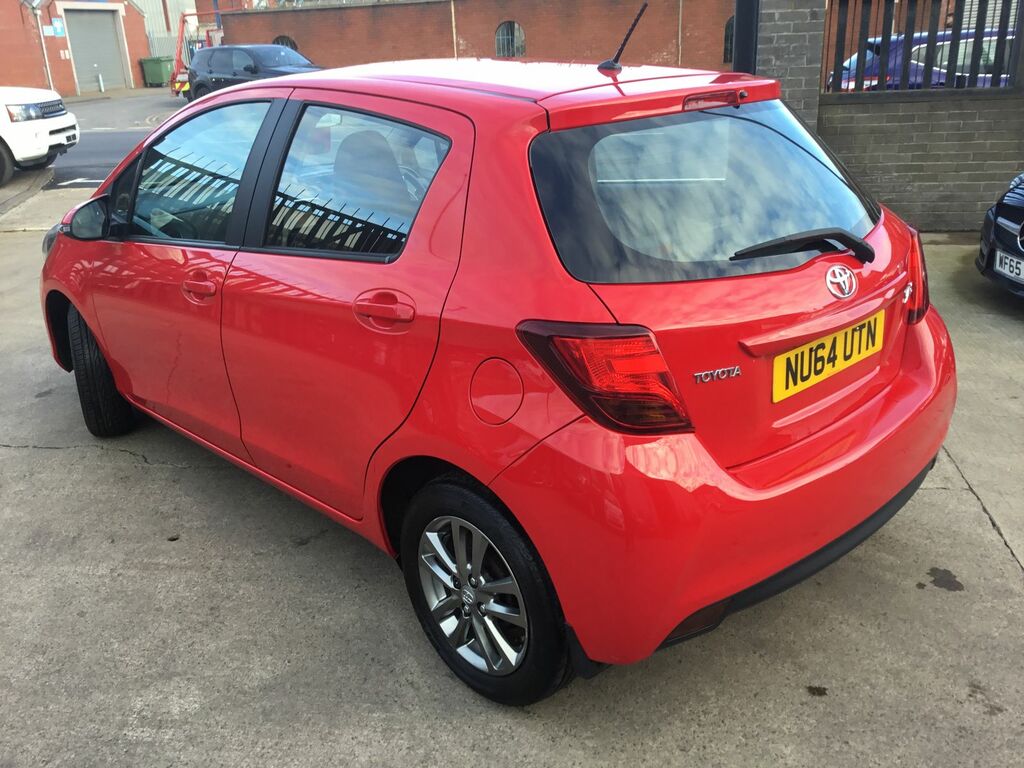 Toyota Yaris Yaris Hatchback NU64UTN Red #6