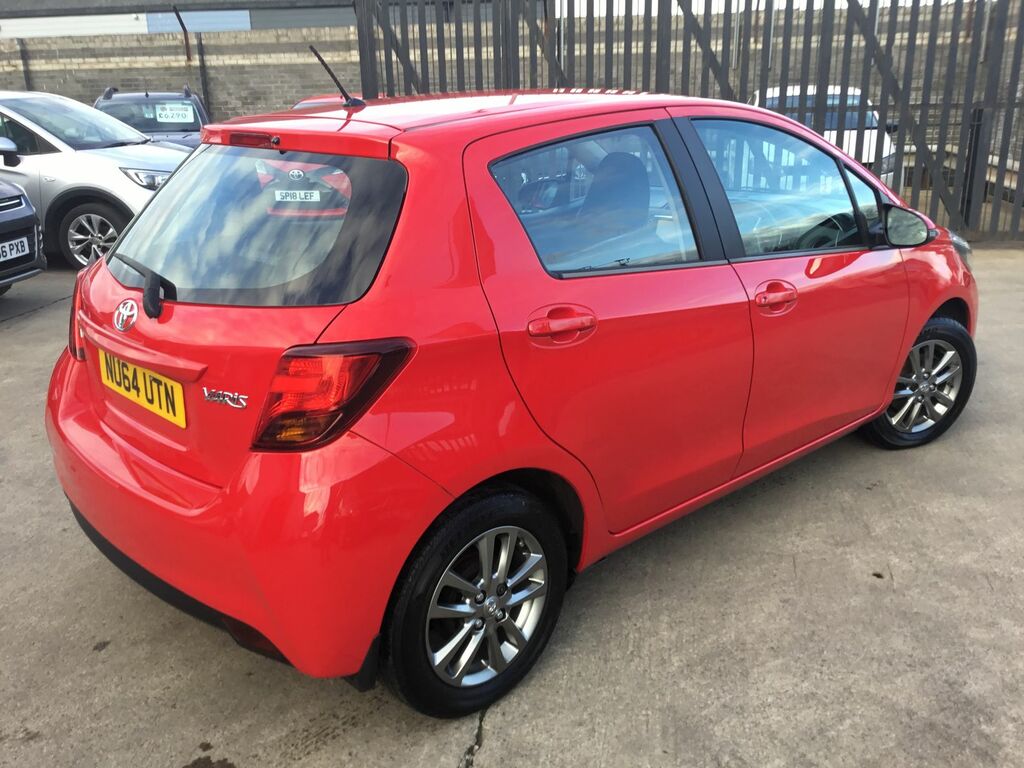 Toyota Yaris Yaris Hatchback NU64UTN Red #3