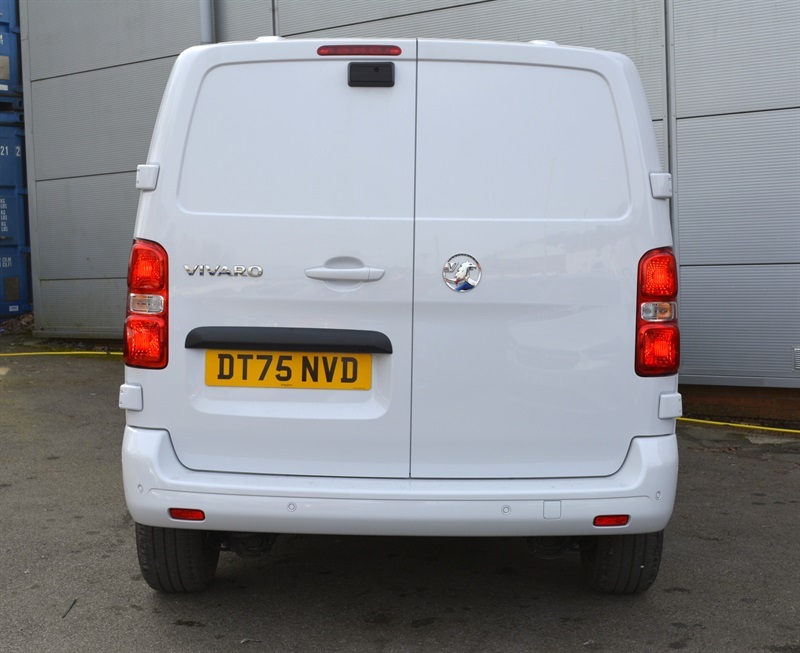 Vauxhall Vivaro 2.0 Turbo D Pro Panel Van 6Dr Swb Eu DT75NVD White #4