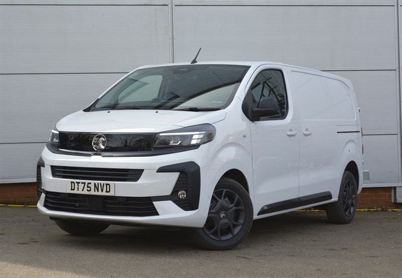 Vauxhall Vivaro 2.0 Turbo D Pro Panel Van 6Dr Swb Eu DT75NVD White #2
