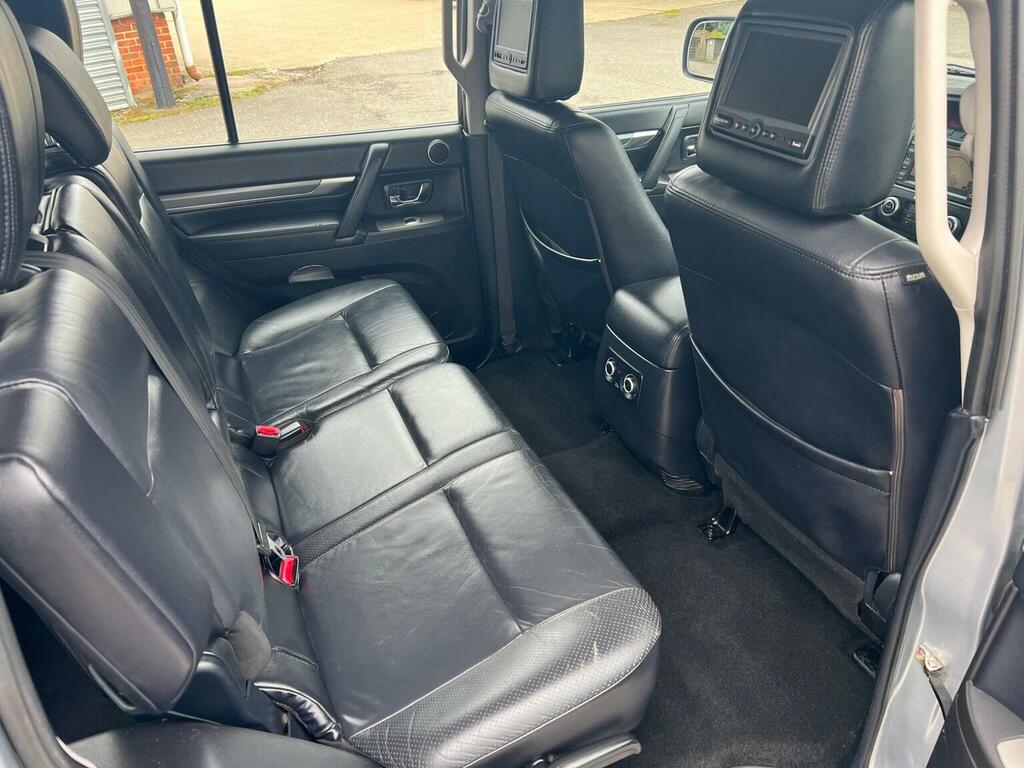 Mitsubishi Shogun 3.2 Di-dc 197 Diamond - 2011 11 Red #20