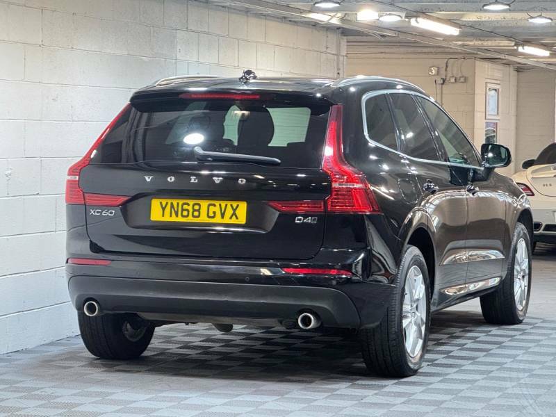 Volvo XC60 2.0 D4 Momentum Awd - 2018 68 YN68GVX Black #4