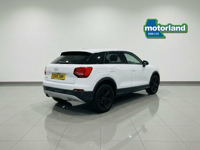 Audi Q2 Tfsi 30 Sport Suv FG68ZMV White #6