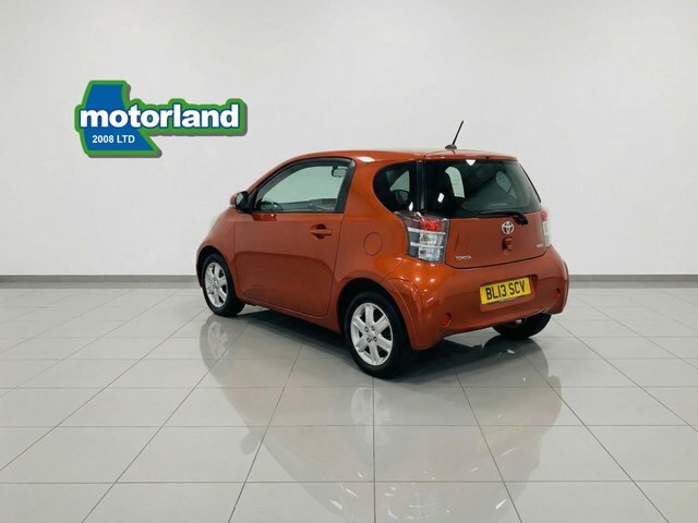 Toyota IQ Vvt-i Hatchback Orange #4