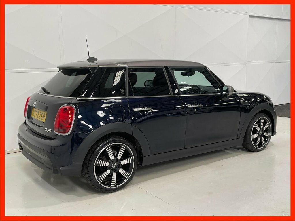 Mini Hatch 1.5 Cooper Exclusive Hatchback Steptron BT72ZSR Black #3