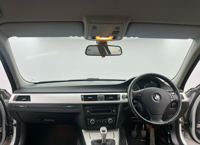 BMW 3 Series 318I Se Saloon Silver #4