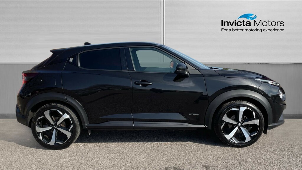 Nissan Juke Tekna GK23MXS Black #2
