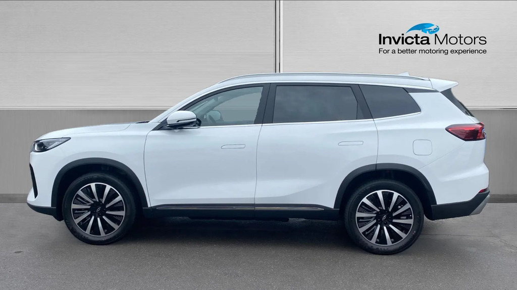 Chery  Super Hybrid 1.5T Phev Summit Dht White #6
