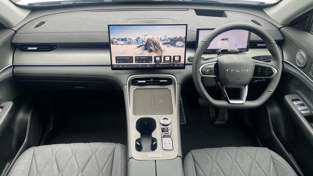 Chery  Super Hybrid 1.5T Phev Summit Dht White #11