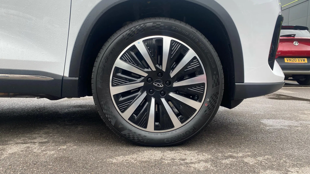 Chery  Super Hybrid 1.5T Phev Summit Dht White #20