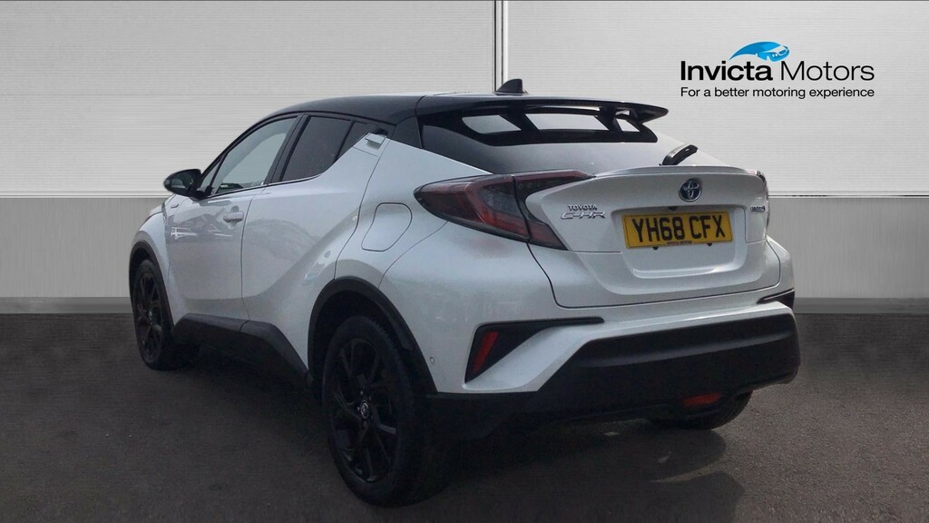 Toyota C-Hr Dynamic White #5