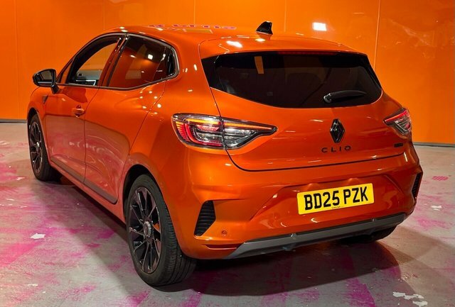 Renault Clio 1.6 E-tech Esprit Alpine Hatchback Hybr BD25PZK Orange #2