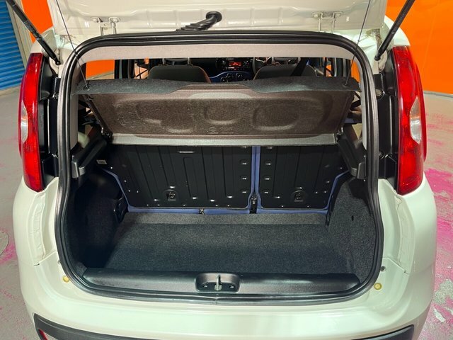 Fiat Panda 1.2 Lounge Hatchback Euro 6 69 White #4