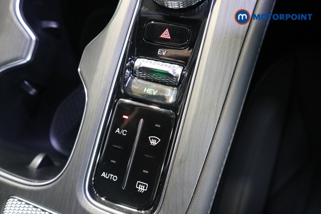 Chery  1.5T 18.4Kwh Summit Suv Plug-in Hybrid White #16