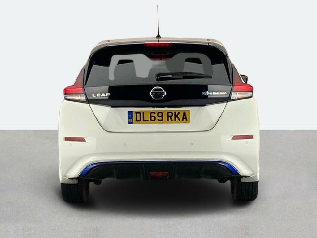 Nissan Leaf 110Kw N-connecta 40Kwh DL69RKA White #4