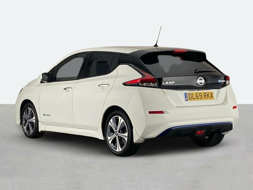 Nissan Leaf 110Kw N-connecta 40Kwh DL69RKA White #5