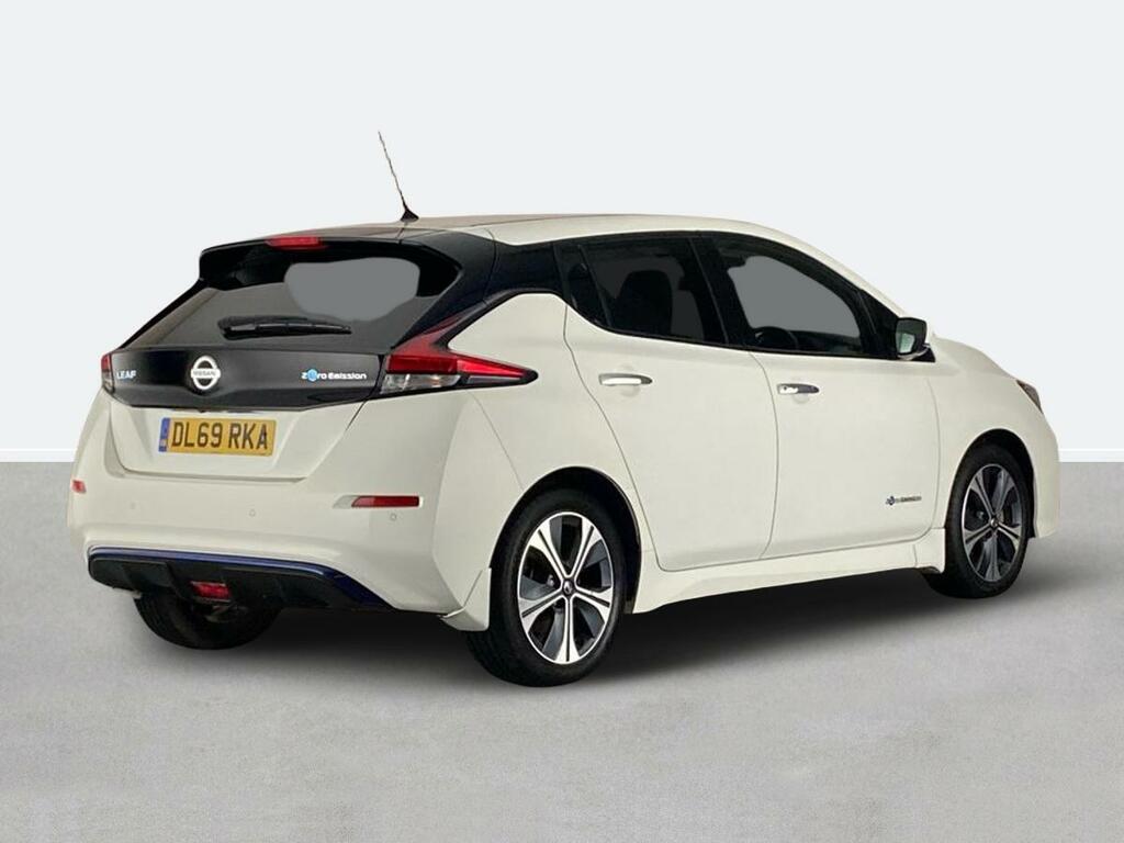 Nissan Leaf 110Kw N-connecta 40Kwh DL69RKA White #3