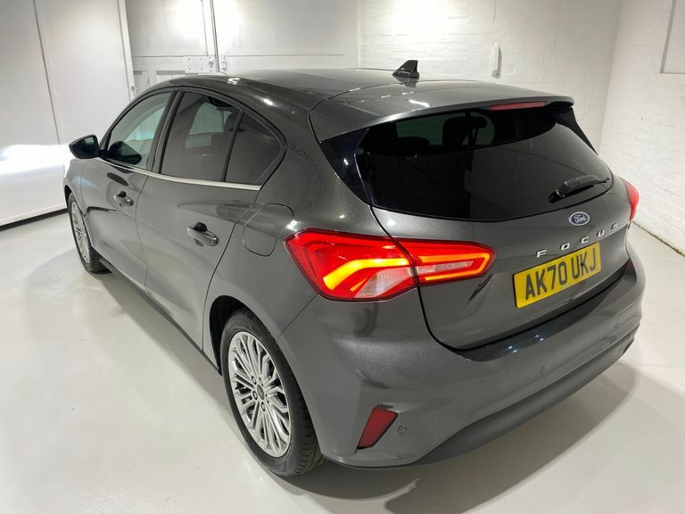 Ford Focus 1.0 Turbo Ecoboost 125Ps Mhev 6 Spd Titanium X E AK70UKJ Grey #3